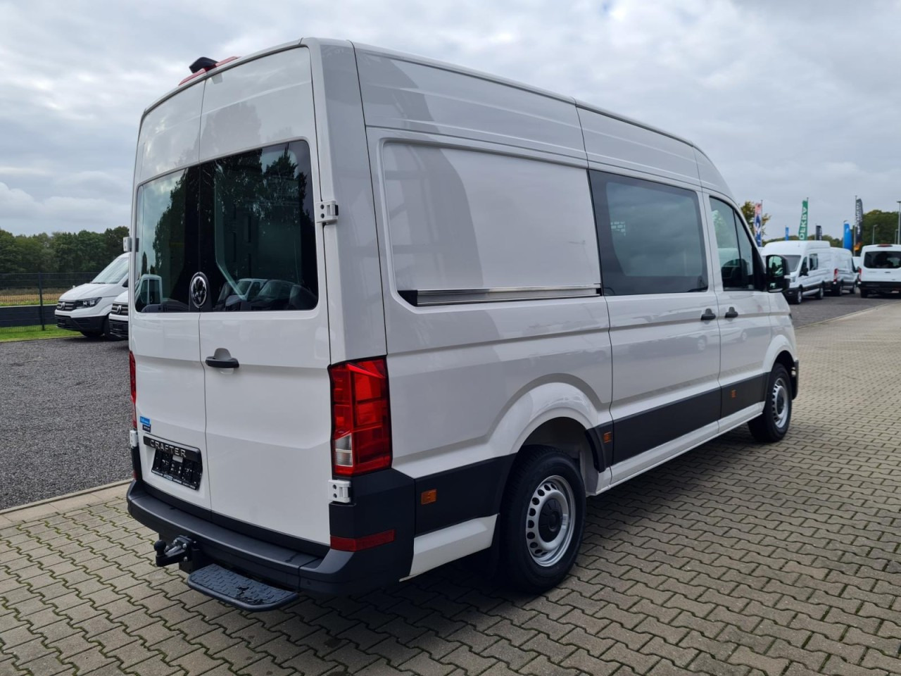 Volkswagen Crafter 35 Kasten TDI MR L3H3 STANDHEIZ AHK - Товарен бус: снимка 4 Volkswagen Crafter 35 Kasten TDI MR L3H3 STANDHEIZ AHK - Товарен бус: снимка 4