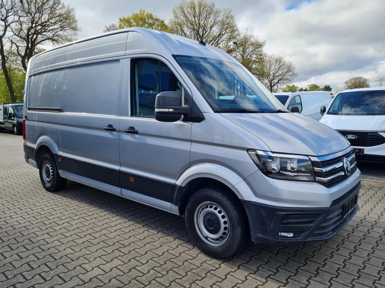 Volkswagen Crafter 35 Kasten TDI MR hoch NAVI KLIMA TEMPOMAT - Товарен бус: снимка 3 Volkswagen Crafter 35 Kasten TDI MR hoch NAVI KLIMA TEMPOMAT - Товарен бус: снимка 3