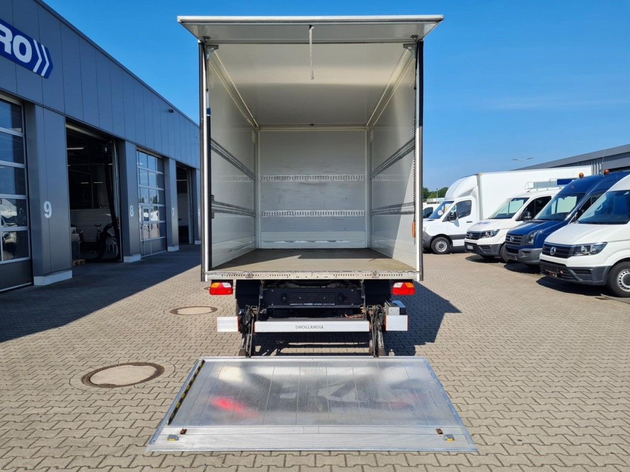 Volkswagen Crafter 50 Koffer hoch 2.0 TDI LBW KLIMA KAMERA - Лекотоварен автомобил фургон: снимка 5 Volkswagen Crafter 50 Koffer hoch 2.0 TDI LBW KLIMA KAMERA - Лекотоварен автомобил фургон: снимка 5