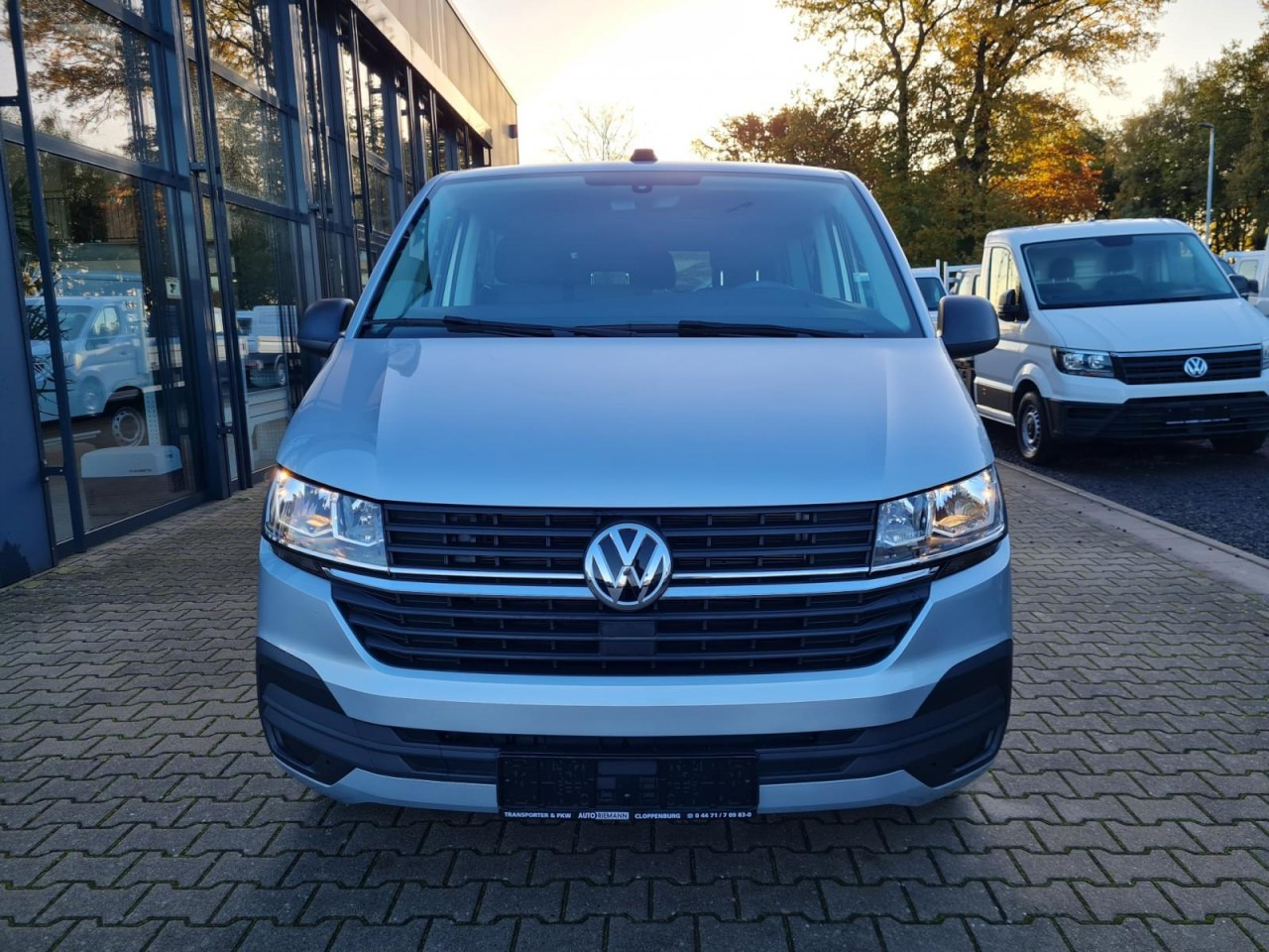 Volkswagen T6.1 Caravelle TDI lang 9 Sitzer 2 Schiebetüren Trendl. - Микробус, Пътнически бус: снимка 2 Volkswagen T6.1 Caravelle TDI lang 9 Sitzer 2 Schiebetüren Trendl. - Микробус, Пътнически бус: снимка 2