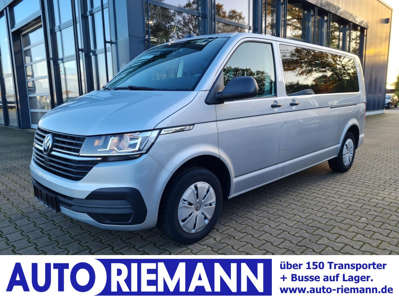 Volkswagen T6.1 Caravelle TDI lang 9 Sitzer 2 Schiebetüren Trendl. - Микробус, Пътнически бус: снимка 1 Volkswagen T6.1 Caravelle TDI lang 9 Sitzer 2 Schiebetüren Trendl. - Микробус, Пътнически бус: снимка 1