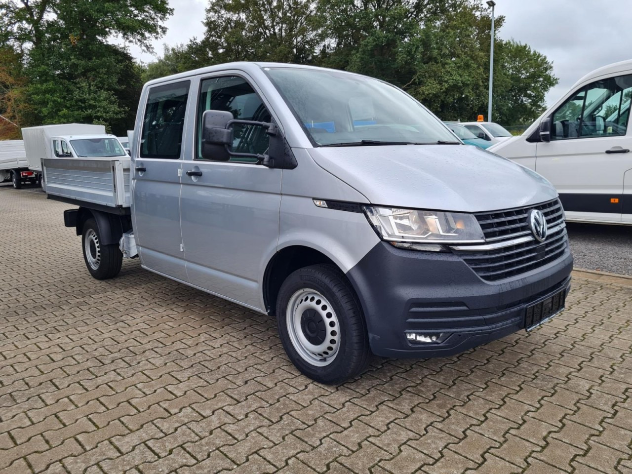 Volkswagen T6.1 Doka Pritsche Plane 6-Sitze Klima Komfort - Бордови бус, Бус с двойна кабина: снимка 3 Volkswagen T6.1 Doka Pritsche Plane 6-Sitze Klima Komfort - Бордови бус, Бус с двойна кабина: снимка 3