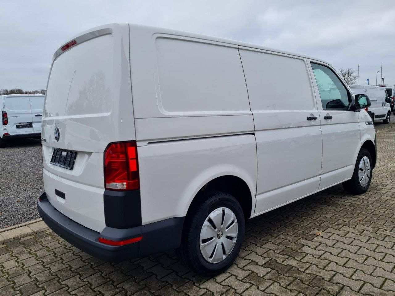 Volkswagen T6.1 Kasten L1 KR Heckklappe KAMERA KLIMA ALLWET - Малък ван: снимка 4 Volkswagen T6.1 Kasten L1 KR Heckklappe KAMERA KLIMA ALLWET - Малък ван: снимка 4