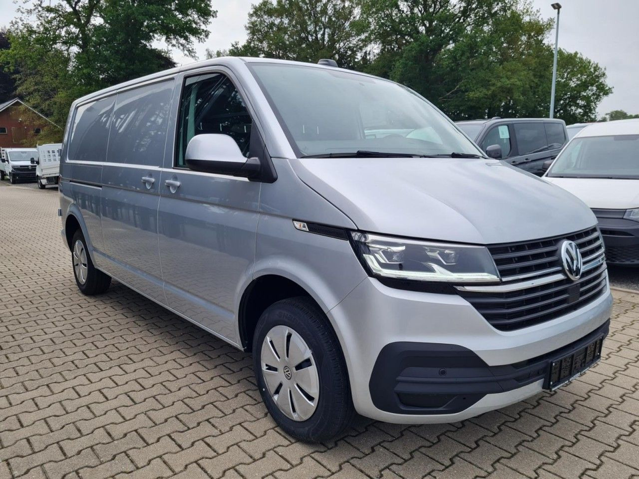 Volkswagen T6.1 Kasten TDI lang DSG LED KAMERA TEMPOMAT - Малък ван: снимка 3 Volkswagen T6.1 Kasten TDI lang DSG LED KAMERA TEMPOMAT - Малък ван: снимка 3