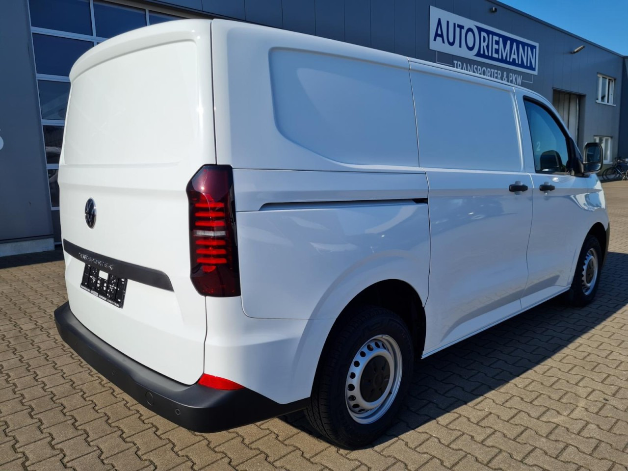 Volkswagen T7 Transporter Kasten TDi L1 Heckklappe KLIMA PDC - Малък ван: снимка 5 Volkswagen T7 Transporter Kasten TDi L1 Heckklappe KLIMA PDC - Малък ван: снимка 5
