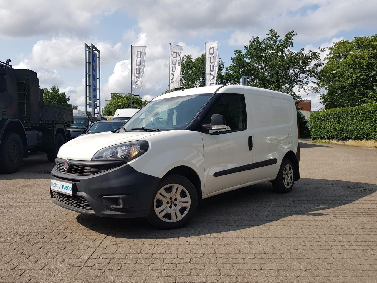 Fiat Doblo Kastenwagen SX 1.3 Klima, Radio mit Nav... - Пътнически бус: снимка 1 Fiat Doblo Kastenwagen SX 1.3 Klima, Radio mit Nav... - Пътнически бус: снимка 1