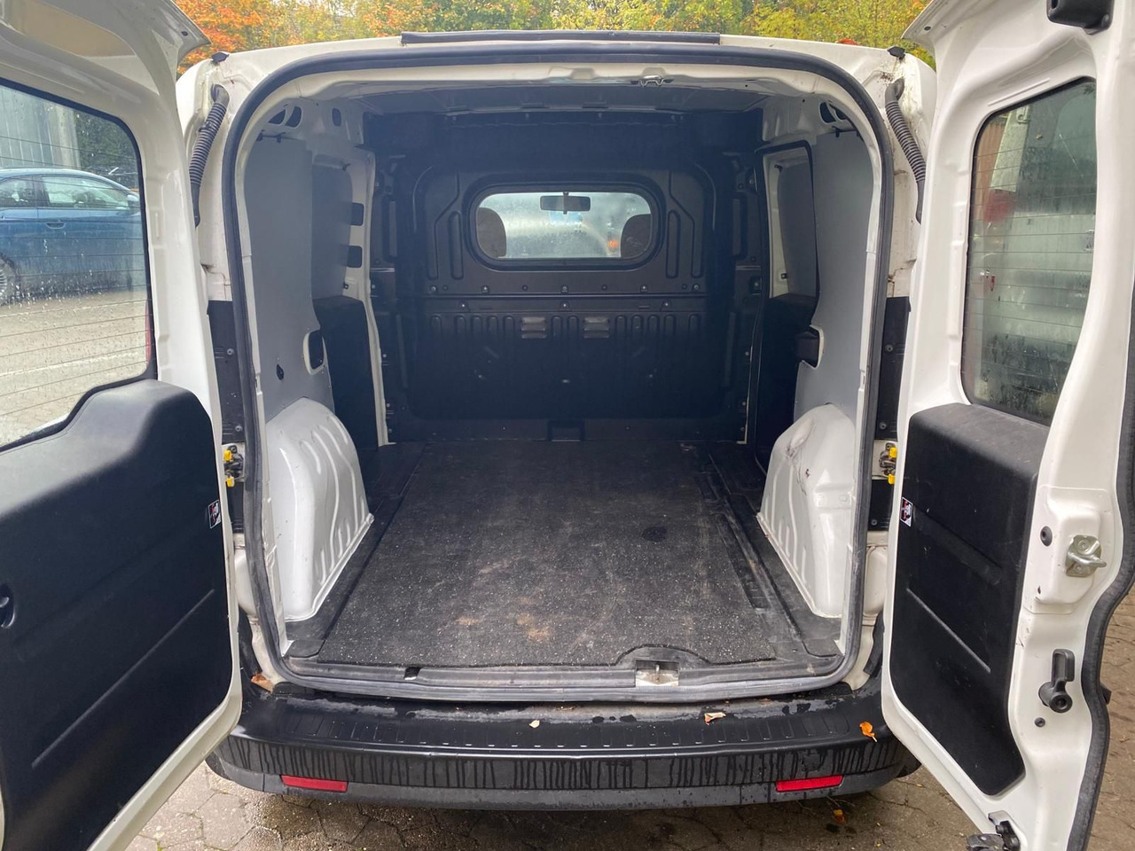 Fiat Doblo SX Kasten Cargo 1.3 Multijet Motorscha... - Пътнически бус: снимка 5 Fiat Doblo SX Kasten Cargo 1.3 Multijet Motorscha... - Пътнически бус: снимка 5