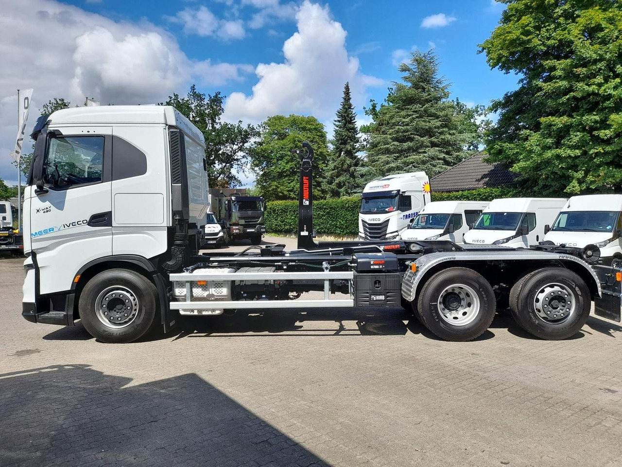 Iveco AD280X46Y/PS ON HIAB 490PS Lenk-Lift - Самосвал камион: снимка 2 Iveco AD280X46Y/PS ON HIAB 490PS Lenk-Lift - Самосвал камион: снимка 2