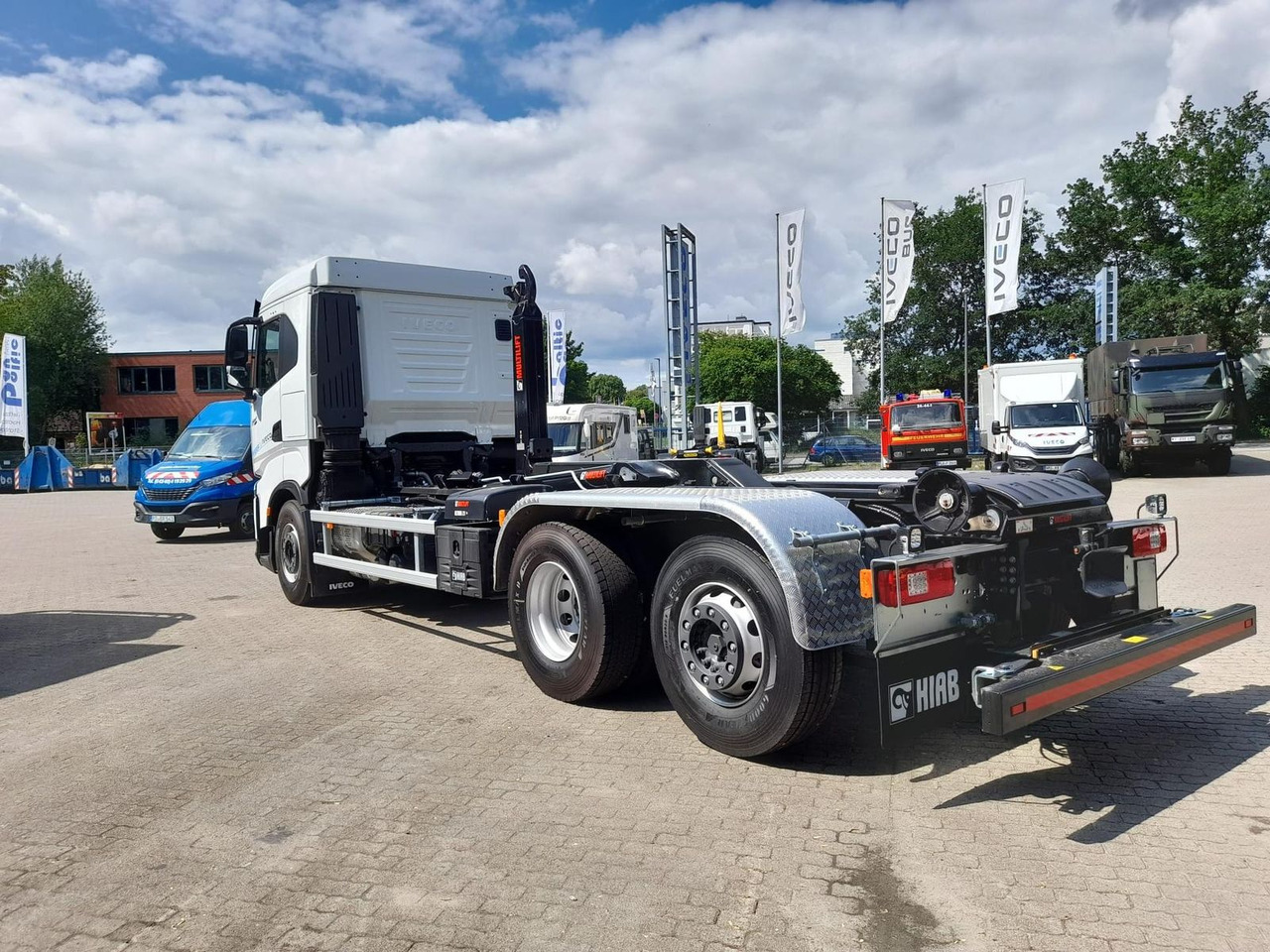 Iveco AD280X46Y/PS ON HIAB 490PS Lenk-Lift - Самосвал камион: снимка 4 Iveco AD280X46Y/PS ON HIAB 490PS Lenk-Lift - Самосвал камион: снимка 4