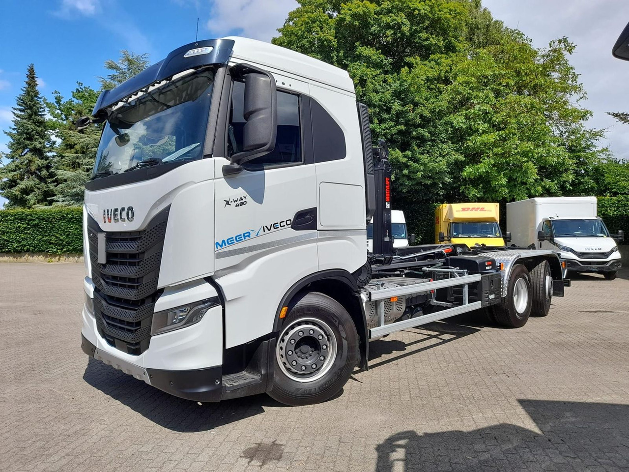 Iveco AD280X46Y/PS ON HIAB 490PS Lenk-Lift - Самосвал камион: снимка 1 Iveco AD280X46Y/PS ON HIAB 490PS Lenk-Lift - Самосвал камион: снимка 1