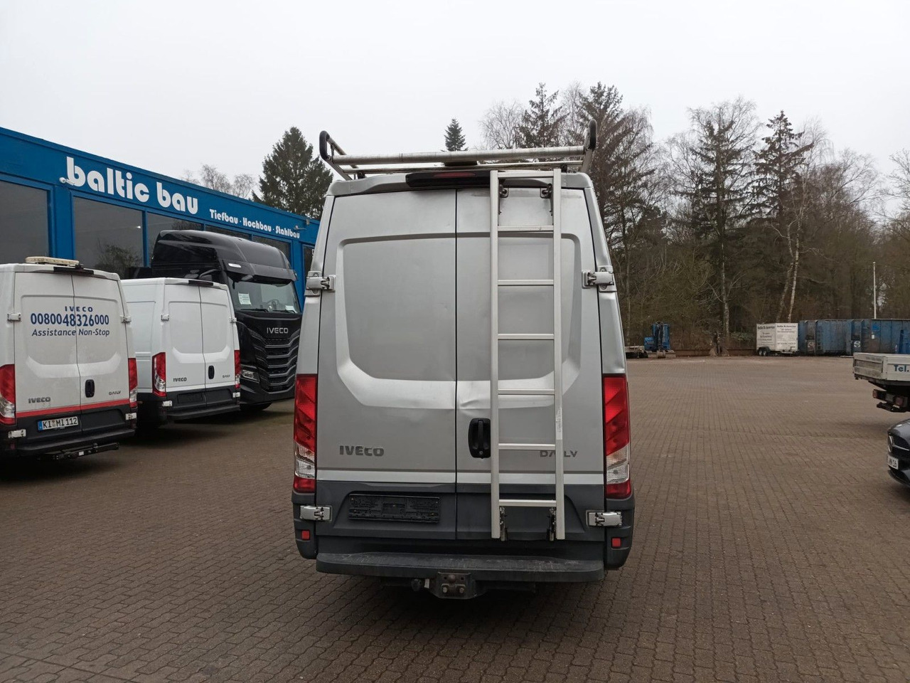 Iveco Daily 35S12V 3520L AHK Dachträger 85 kW (116 ... - Товарен бус: снимка 4 Iveco Daily 35S12V 3520L AHK Dachträger 85 kW (116 ... - Товарен бус: снимка 4