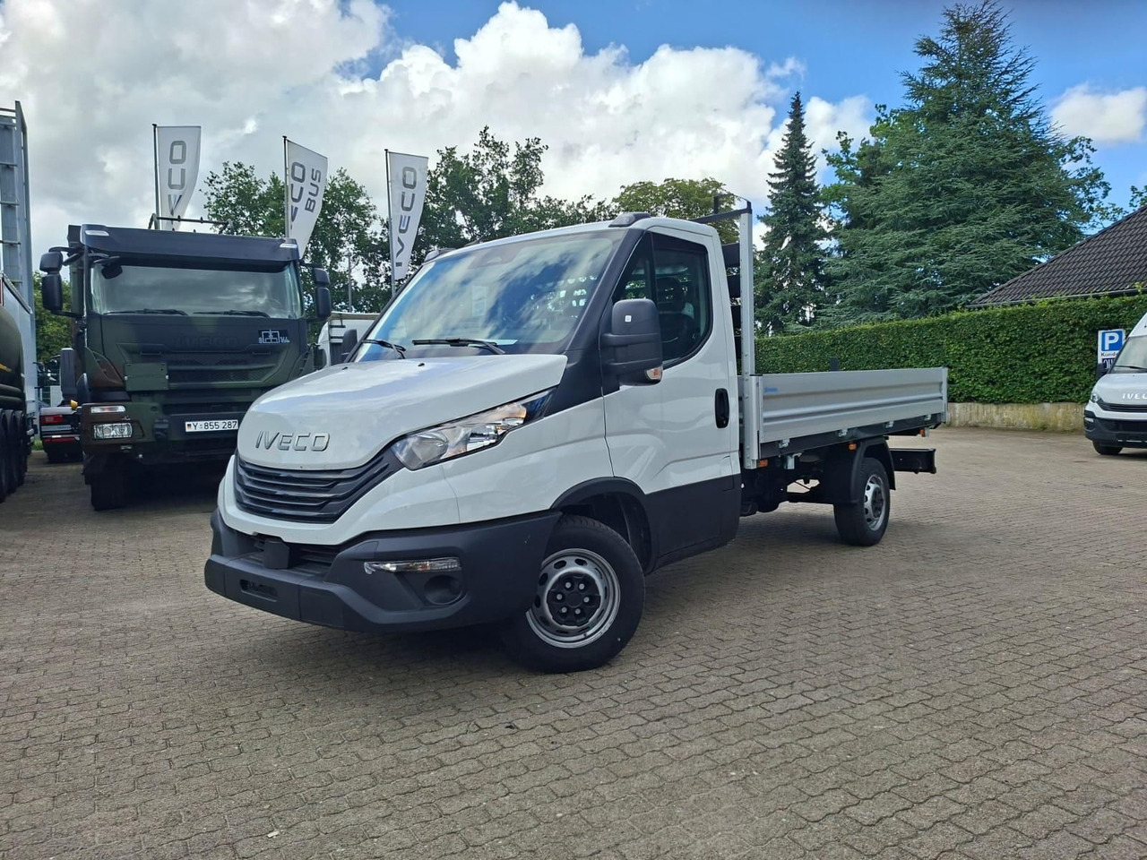 Iveco Daily 35S14A8Y Henschel 3-Seiten Kipper - Бордови бус: снимка 1 Iveco Daily 35S14A8Y Henschel 3-Seiten Kipper - Бордови бус: снимка 1