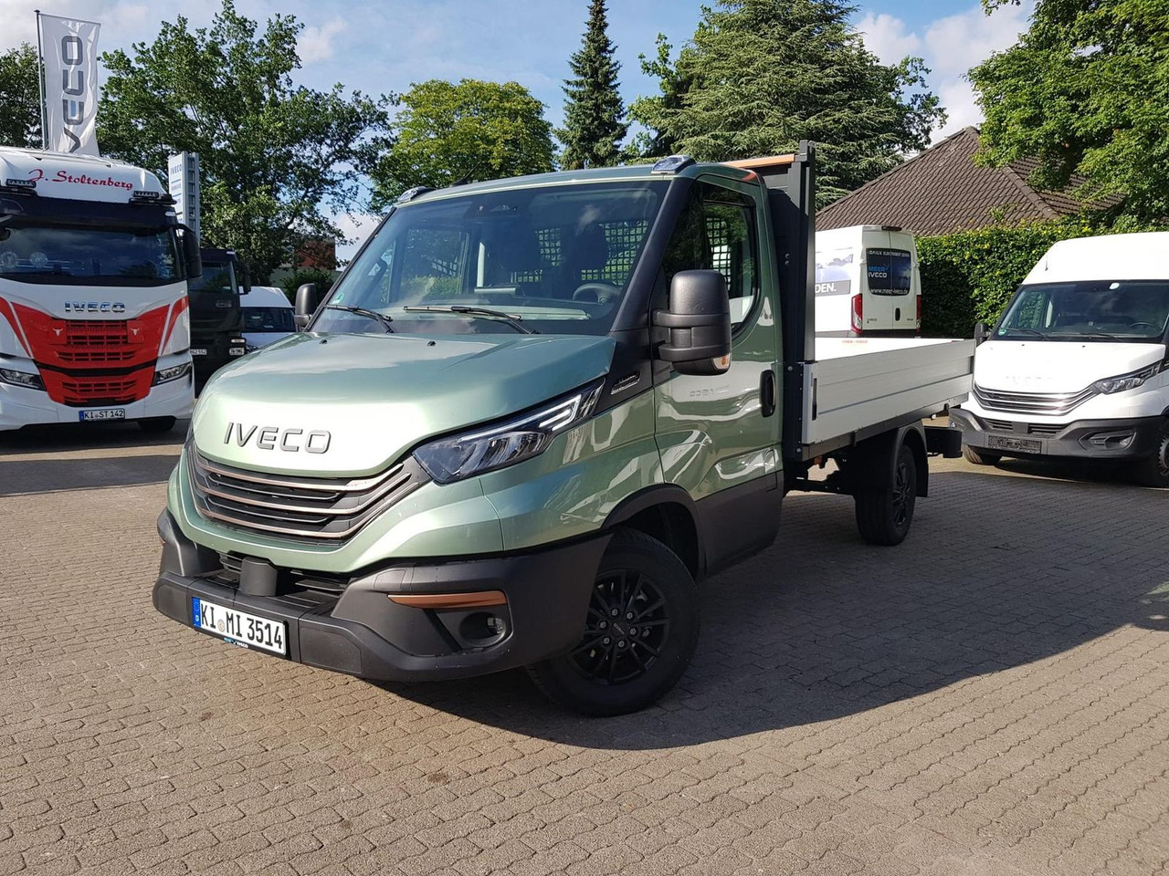 Iveco Daily 35S14HA8 Pritsche AHK 100 kW (136 PS),... - Бордови бус: снимка 1 Iveco Daily 35S14HA8 Pritsche AHK 100 kW (136 PS),... - Бордови бус: снимка 1
