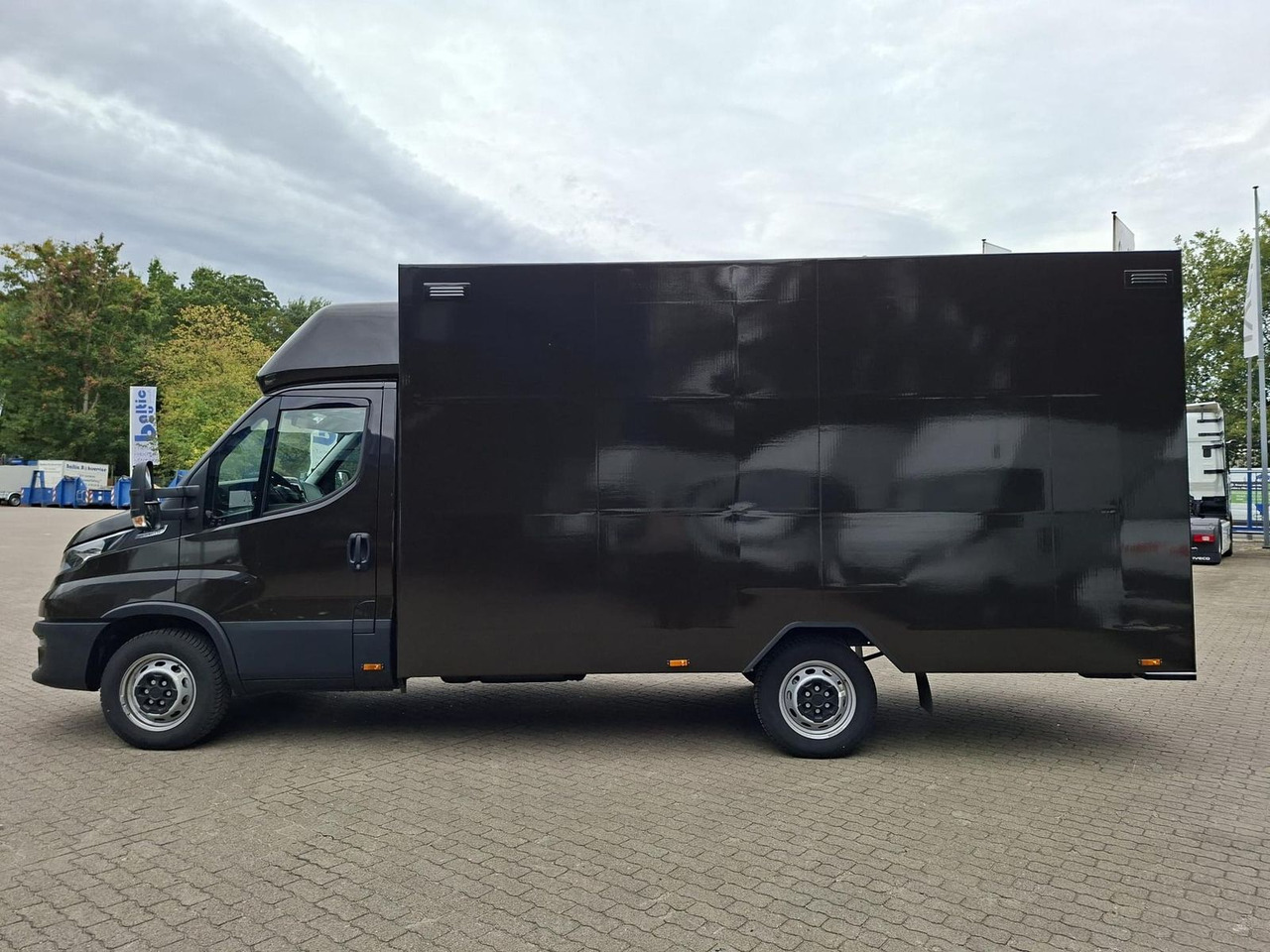 Iveco Daily 35S16A8 Integralkoffer, Kamera, Automat... - Лекотоварен автомобил фургон: снимка 2 Iveco Daily 35S16A8 Integralkoffer, Kamera, Automat... - Лекотоварен автомобил фургон: снимка 2