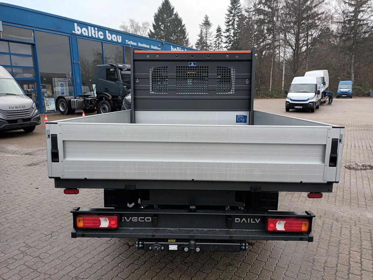 Iveco Daily 35S16H3.0Y Doka *Pritsche*KLIMA*AHK* 11... - Бордови бус, Бус с двойна кабина: снимка 3 Iveco Daily 35S16H3.0Y Doka *Pritsche*KLIMA*AHK* 11... - Бордови бус, Бус с двойна кабина: снимка 3