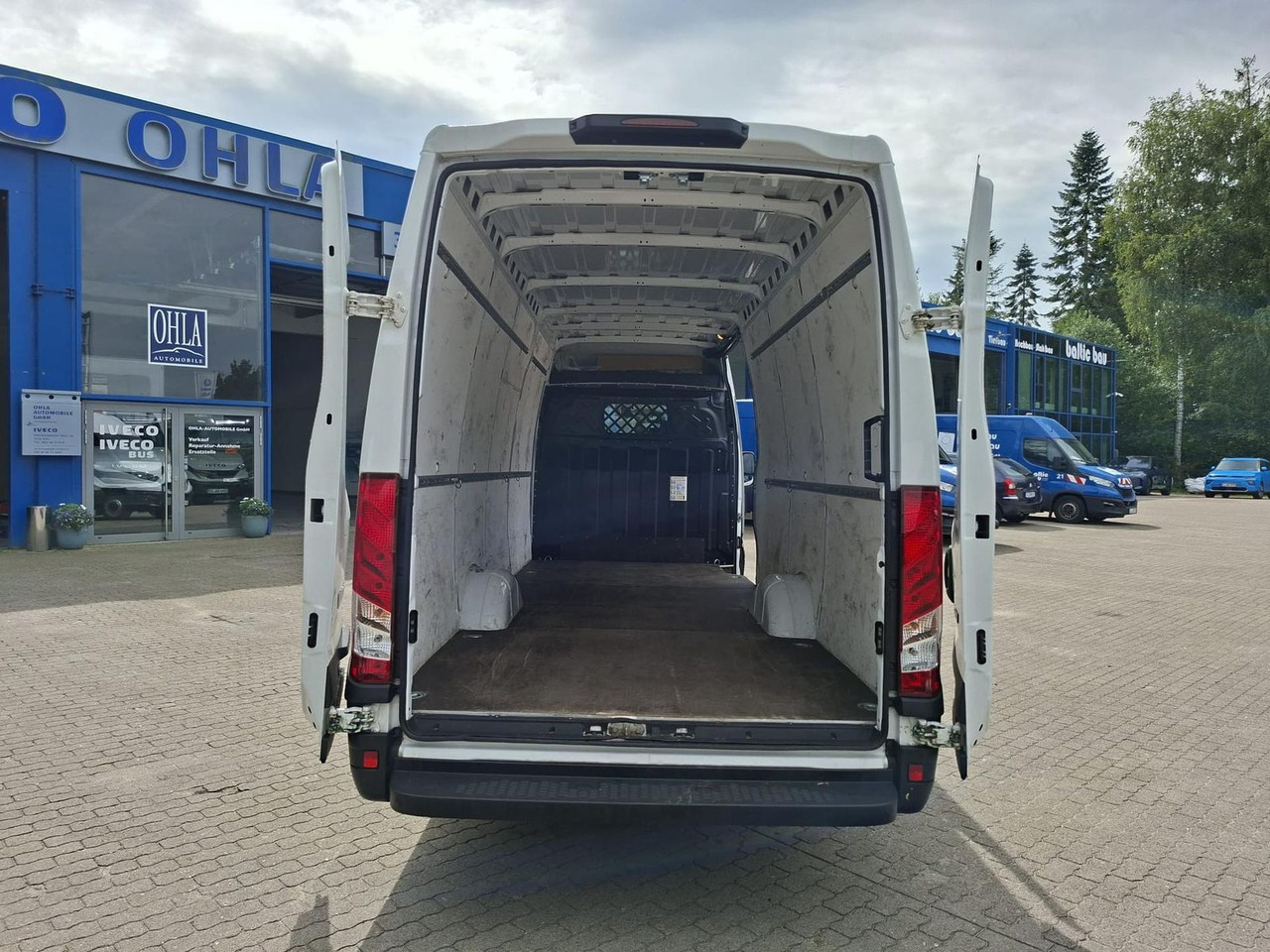 Iveco Daily 35S16V Klima 4100 115 kW (156 PS), Auto... - Товарен бус: снимка 5 Iveco Daily 35S16V Klima 4100 115 kW (156 PS), Auto... - Товарен бус: снимка 5