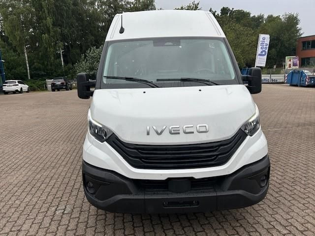 Iveco Daily 35S18HA8 V H2 4100 Automatic+Rückfahrk... - Товарен бус: снимка 3 Iveco Daily 35S18HA8 V H2 4100 Automatic+Rückfahrk... - Товарен бус: снимка 3