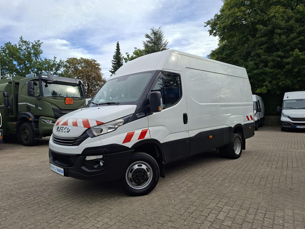 Iveco Daily 50C18HA8 V AHK, RADIO, KLIMA, 132 kW (1... - Бордови бус: снимка 1 Iveco Daily 50C18HA8 V AHK, RADIO, KLIMA, 132 kW (1... - Бордови бус: снимка 1