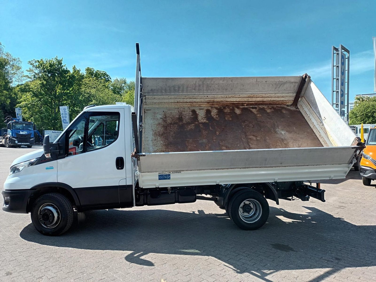 Iveco Daily 70C18H Meiler Kipper Dreiseitenkipper 1... - Бус самосвал: снимка 3 Iveco Daily 70C18H Meiler Kipper Dreiseitenkipper 1... - Бус самосвал: снимка 3