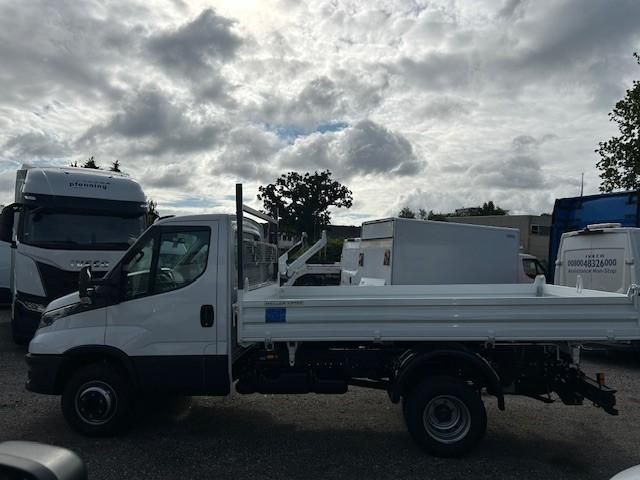 Iveco Daily 70C18H Meiller-Dreiseitenkipper 0% Finan.. - Бус самосвал: снимка 4 Iveco Daily 70C18H Meiller-Dreiseitenkipper 0% Finan.. - Бус самосвал: снимка 4
