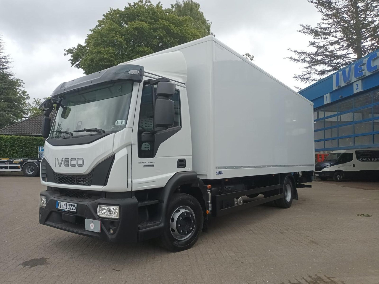Iveco ML120E25/P KOFFER LBW 1,5t SAXAS AHK 185 kW (... - Камион с брезент: снимка 1 Iveco ML120E25/P KOFFER LBW 1,5t SAXAS AHK 185 kW (... - Камион с брезент: снимка 1