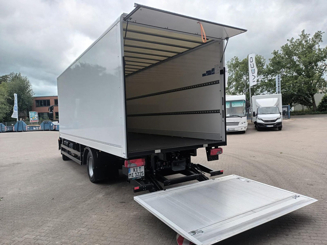 Iveco ML120E25/P mit SAXAS LBW 185 kW (252 PS), Aut... - Лекотоварен автомобил фургон: снимка 4 Iveco ML120E25/P mit SAXAS LBW 185 kW (252 PS), Aut... - Лекотоварен автомобил фургон: снимка 4