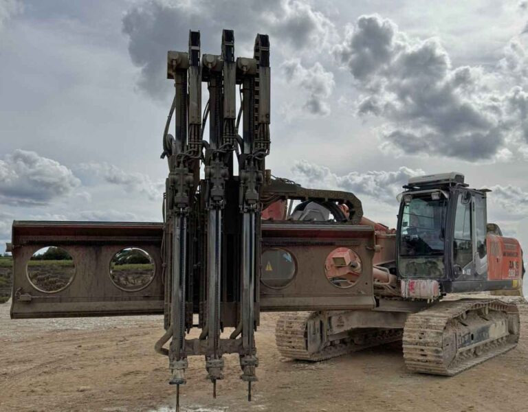 Hitachi ZX280 LCN-3 with Wimmer Drilling Rig / Wimmer Sprenglochbohrgerät - Пробивна машина: снимка 1 Hitachi ZX280 LCN-3 with Wimmer Drilling Rig / Wimmer Sprenglochbohrgerät - Пробивна машина: снимка 1