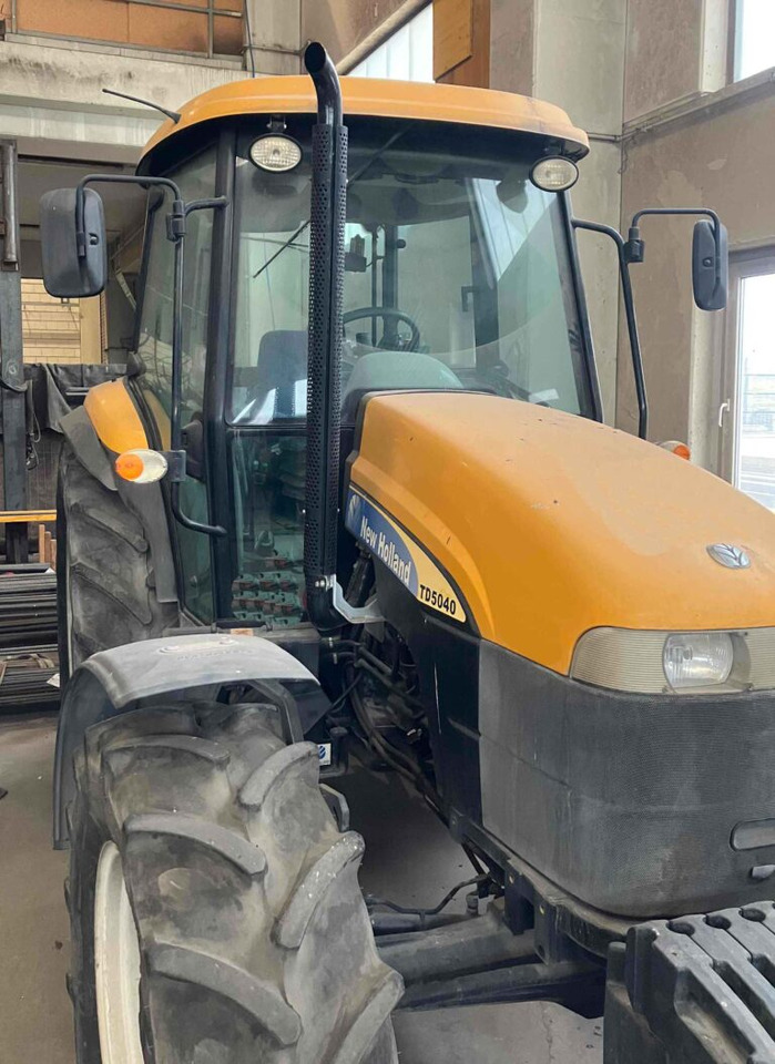 New Holland TD5040 – Tractor / Schlepper - Трактор: снимка 1 New Holland TD5040 – Tractor / Schlepper - Трактор: снимка 1