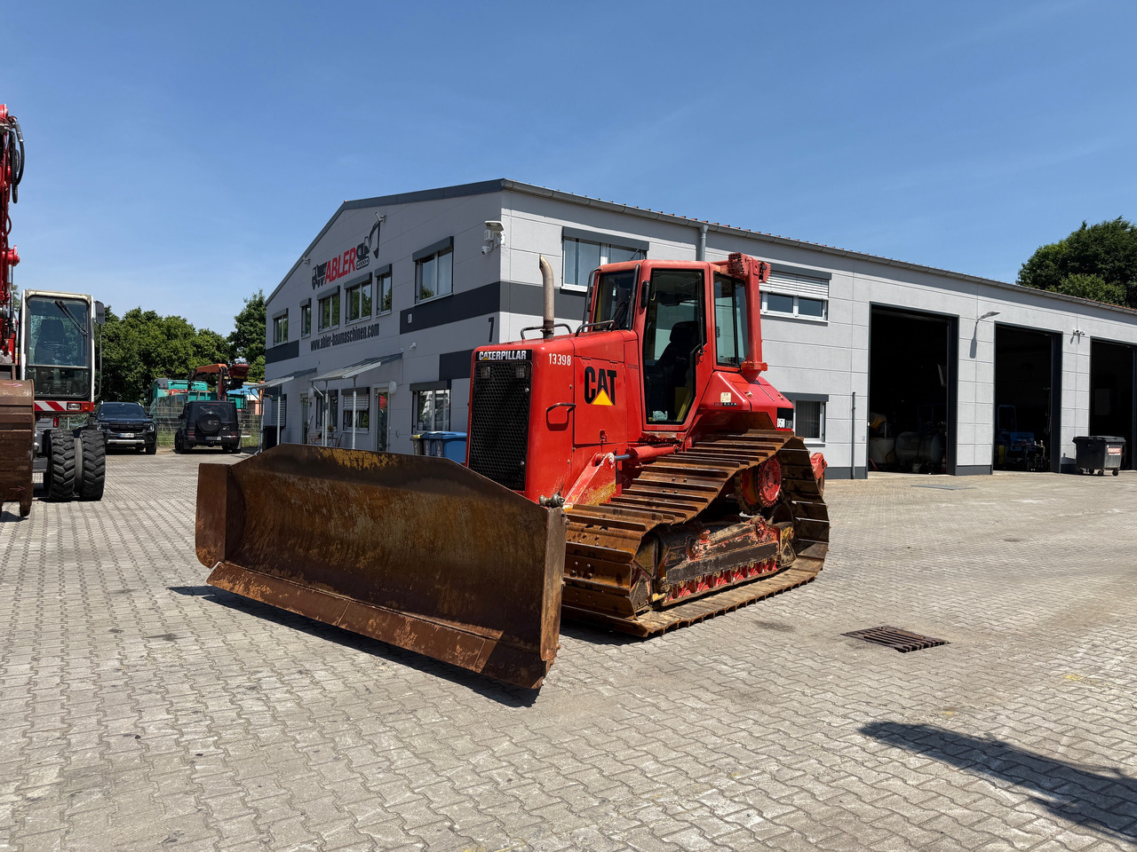 CATERPILLAR D5N FTC LGP Raupe mit 6-Wege + Heckaufreißer - Булдозер: снимка 2 CATERPILLAR D5N FTC LGP Raupe mit 6-Wege + Heckaufreißer - Булдозер: снимка 2