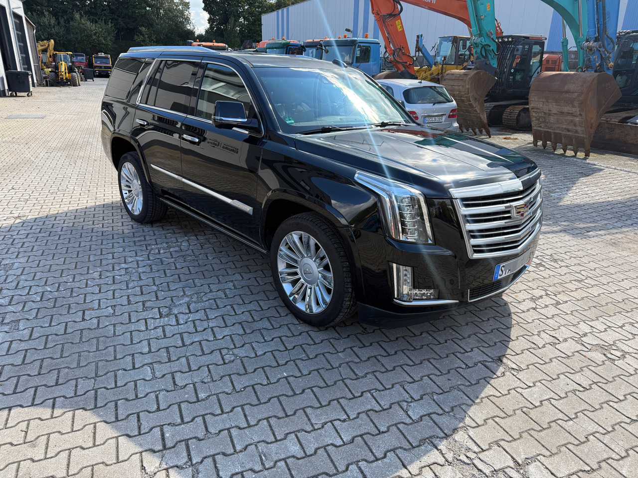 Cadillac Escalade Platinum VOLL - Лек автомобил: снимка 3 Cadillac Escalade Platinum VOLL - Лек автомобил: снимка 3