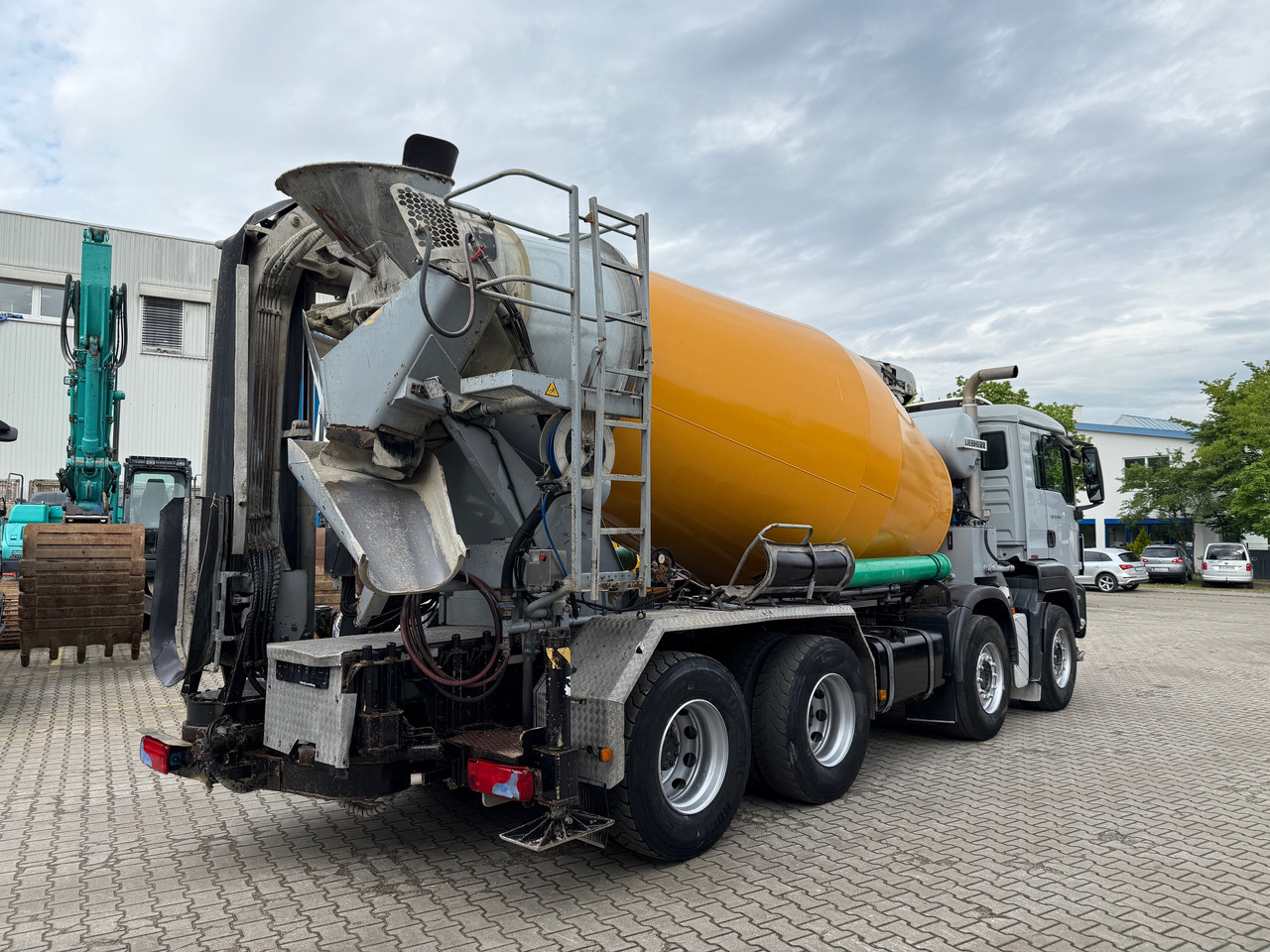 MAN TGS 32.440 Betonmischer 9m3 mit Förderband Liebherr - Друга техника: снимка 4 MAN TGS 32.440 Betonmischer 9m3 mit Förderband Liebherr - Друга техника: снимка 4