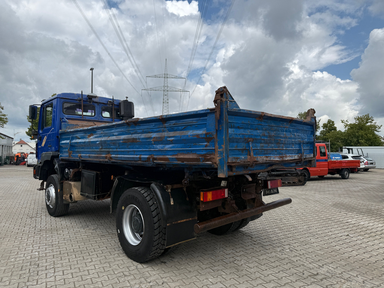 MAN 19.364 3-Seiten-Kipper Allrad Winterdienst - Самосвал камион: снимка 5 MAN 19.364 3-Seiten-Kipper Allrad Winterdienst - Самосвал камион: снимка 5