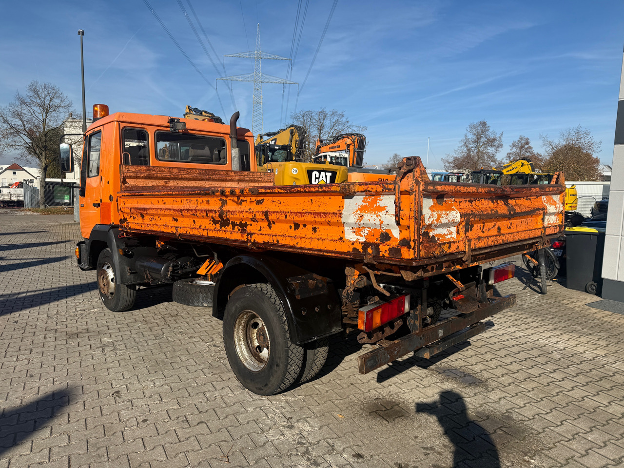 MAN 8.163 L2000 3-Seiten-Kipper AHK - Самосвал камион: снимка 5 MAN 8.163 L2000 3-Seiten-Kipper AHK - Самосвал камион: снимка 5