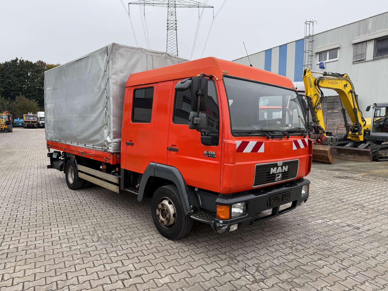 MAN 8.174 Pritsche+Plane+Ladebordwand DOKA L2000 - Камион с брезент: снимка 3 MAN 8.174 Pritsche+Plane+Ladebordwand DOKA L2000 - Камион с брезент: снимка 3