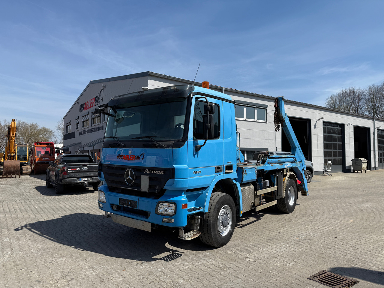 Mercedes-Benz 1841 Actros MP2 Absetzkipper 4x4 Allrad Klima - Мултилифт за контейнери камион: снимка 2 Mercedes-Benz 1841 Actros MP2 Absetzkipper 4x4 Allrad Klima - Мултилифт за контейнери камион: снимка 2
