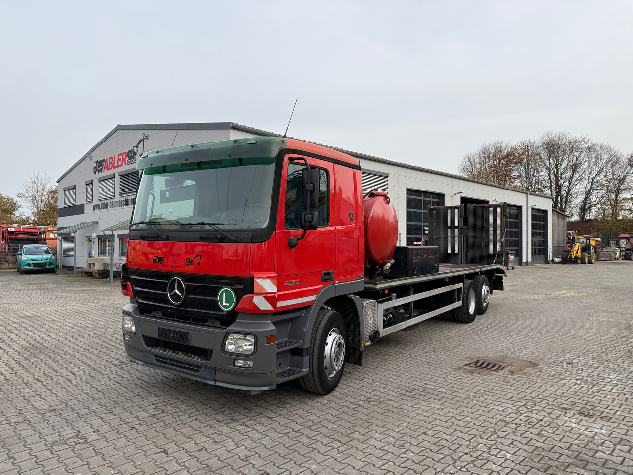 Mercedes-Benz 2541 Actros Baumaschinentransporter Klima Retarder - Автовоз камион: снимка 2 Mercedes-Benz 2541 Actros Baumaschinentransporter Klima Retarder - Автовоз камион: снимка 2