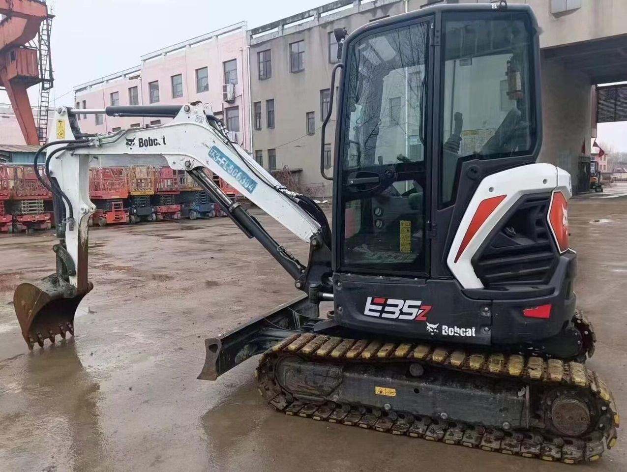 Bobcat E35 - Мини багер: снимка 3 Bobcat E35 - Мини багер: снимка 3