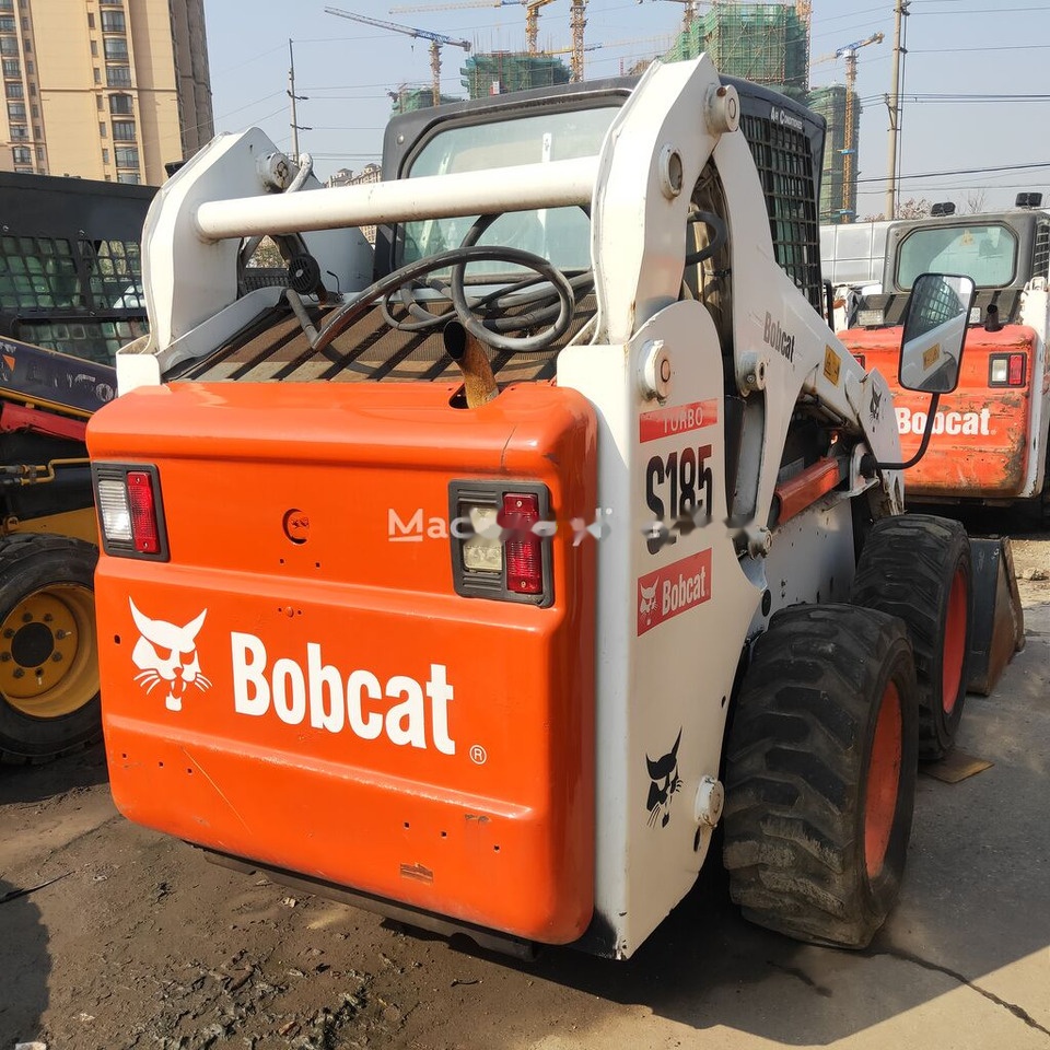 Bobcat S185 - Мини челен товарач: снимка 3 Bobcat S185 - Мини челен товарач: снимка 3