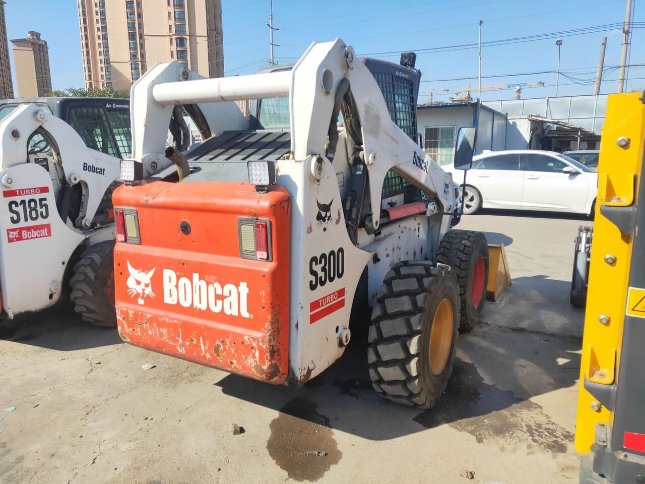 Bobcat S300 - Мини челен товарач: снимка 4 Bobcat S300 - Мини челен товарач: снимка 4