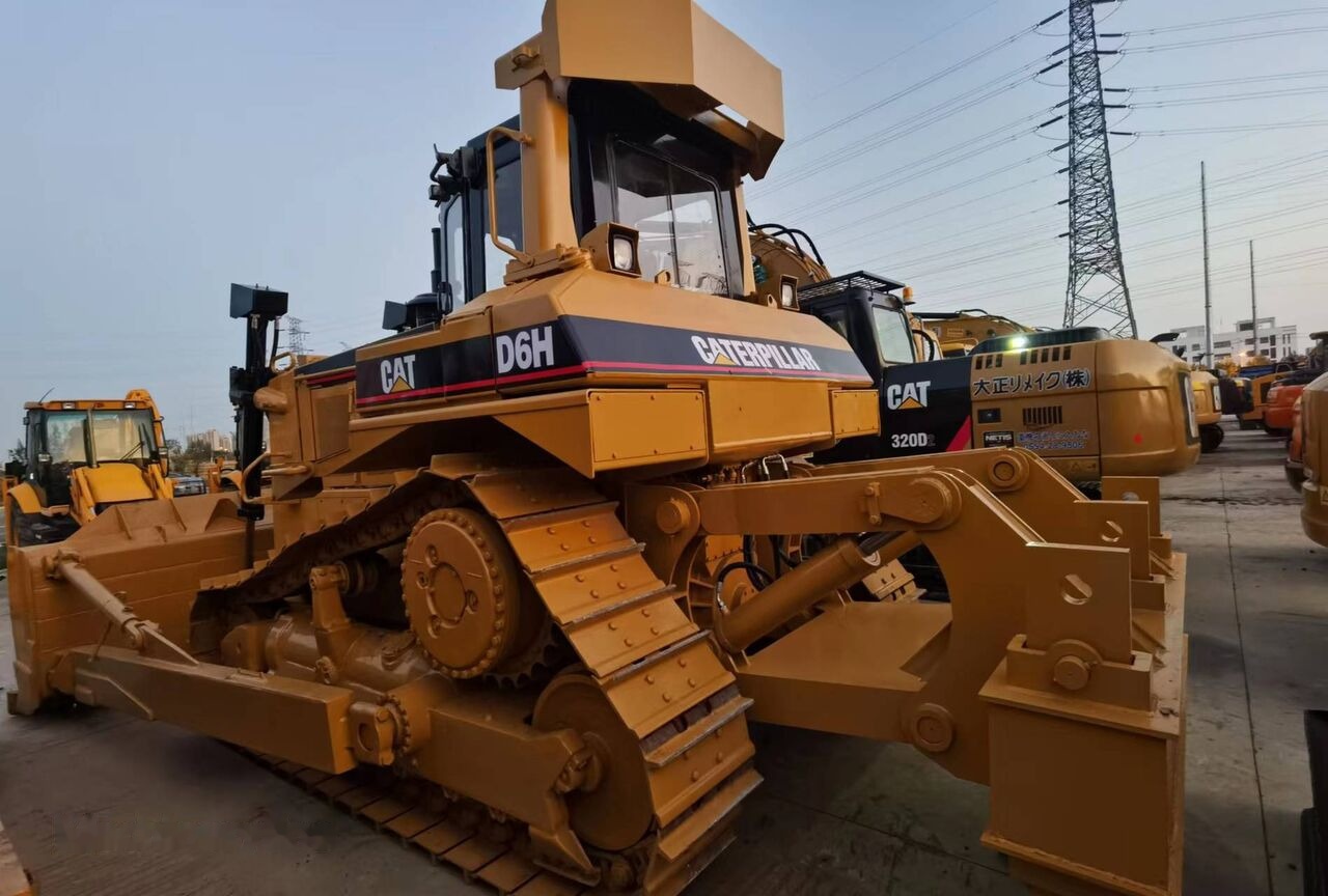 CAT D6H - Булдозер: снимка 3 CAT D6H - Булдозер: снимка 3