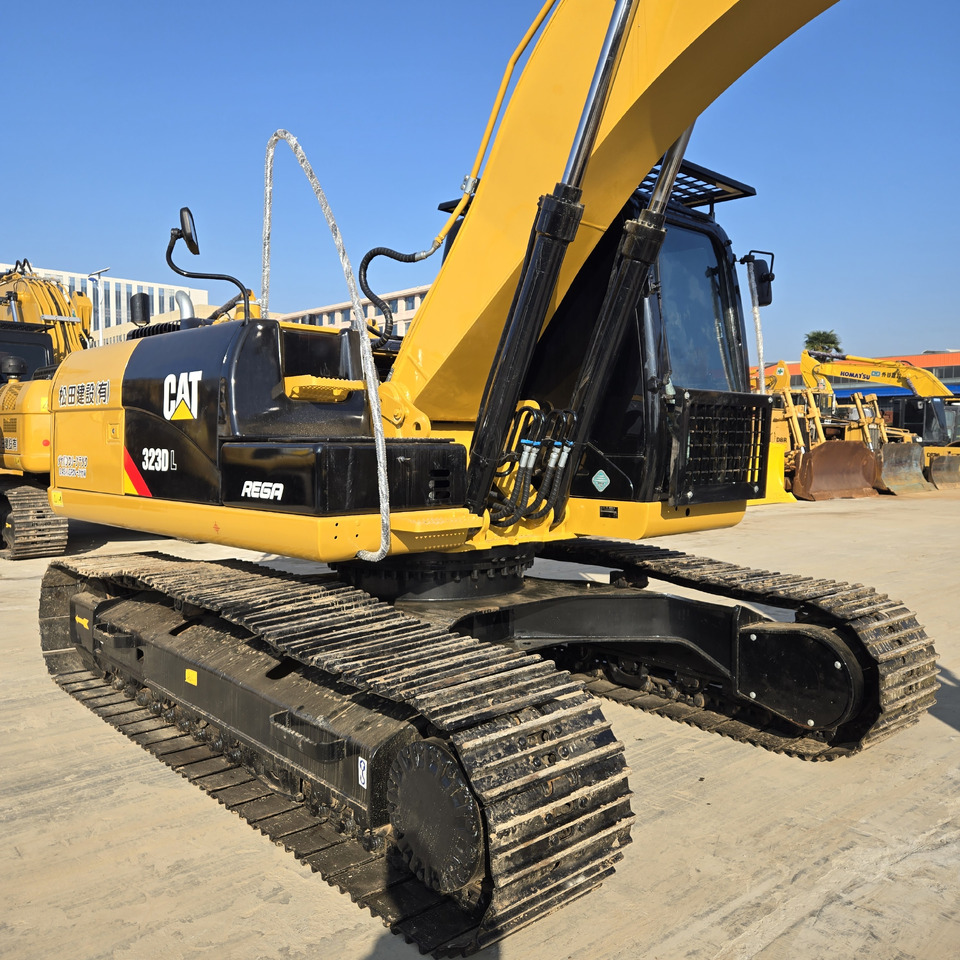Багер CATERPILLAR 323D L: снимка 11