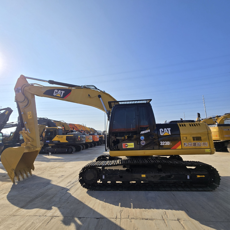 Багер CATERPILLAR 323D L: снимка 7