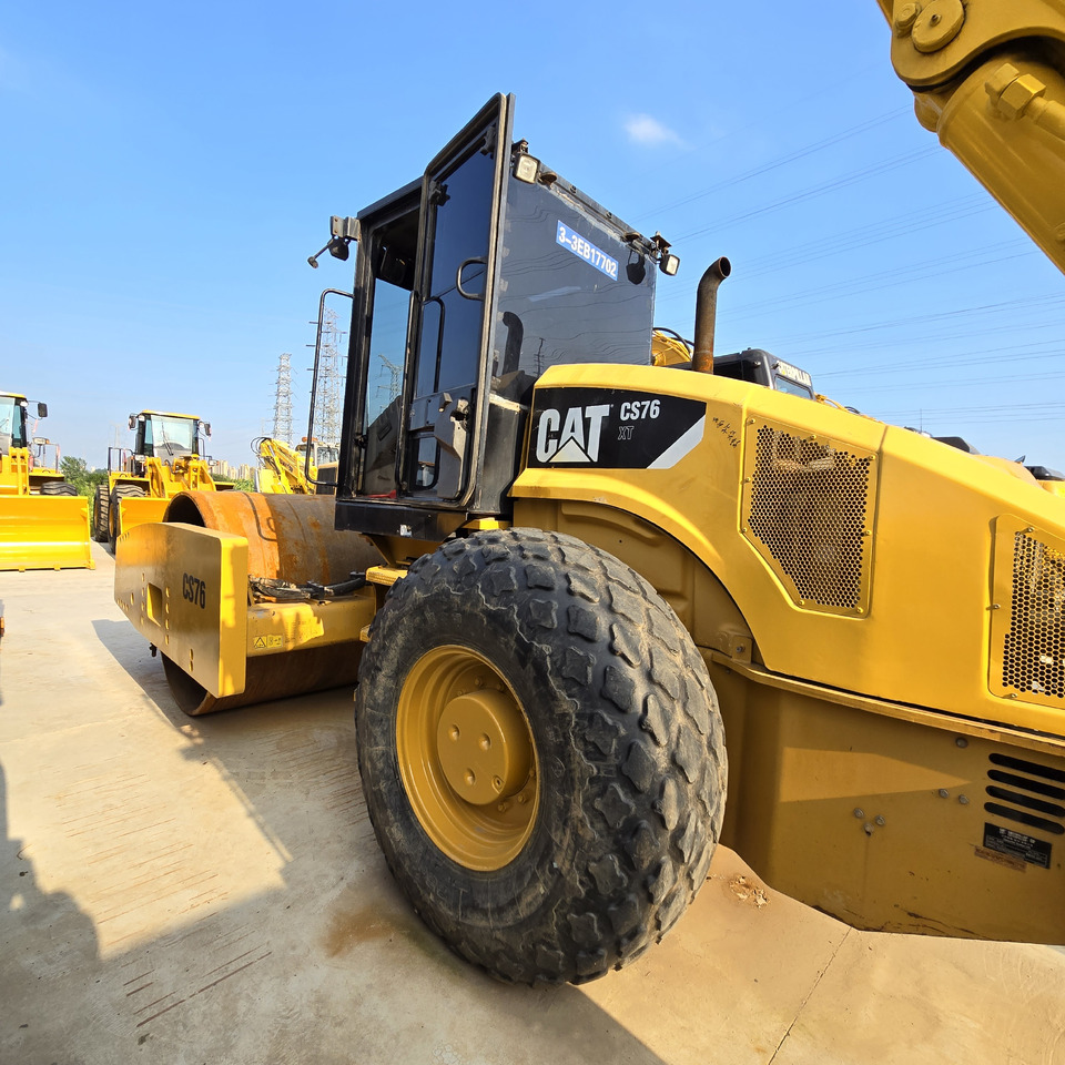 CATERPILLAR CS76 XT - Пътен валяк: снимка 4 CATERPILLAR CS76 XT - Пътен валяк: снимка 4