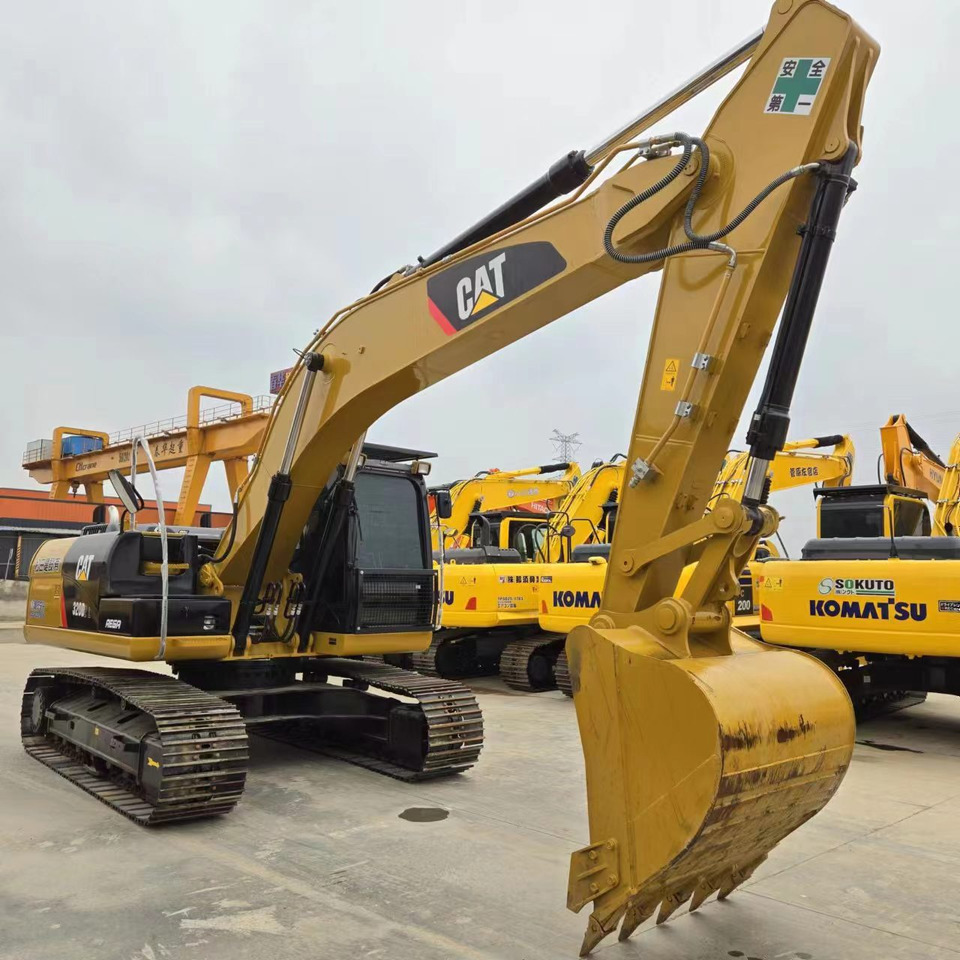 Caterpillar 320D2L - Верижен багер: снимка 5 Caterpillar 320D2L - Верижен багер: снимка 5