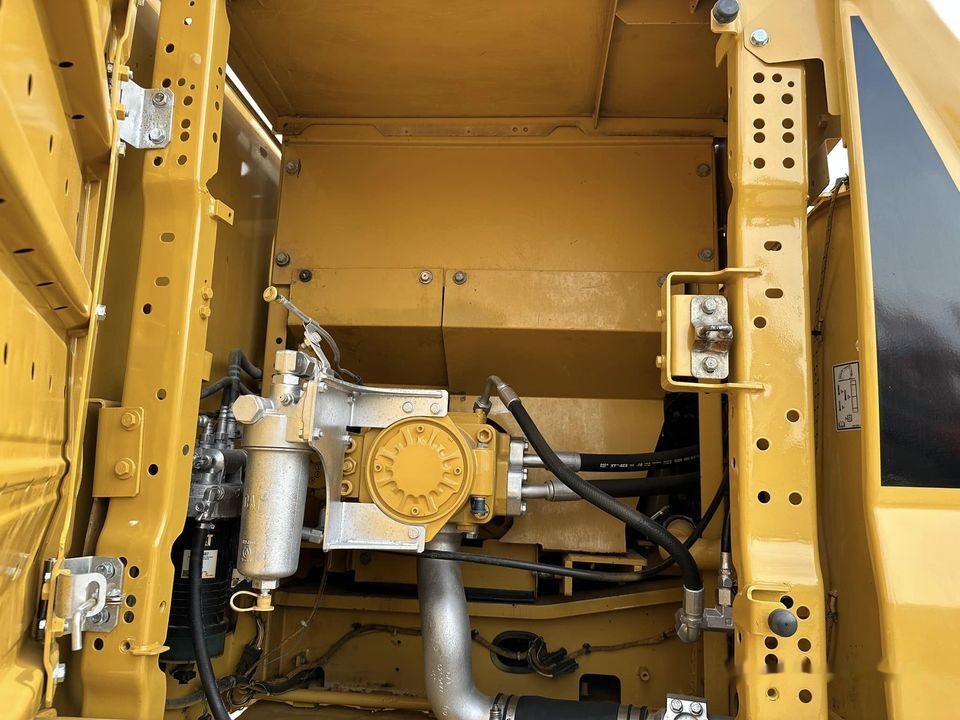 Верижен багер Caterpillar 330GC: снимка 6