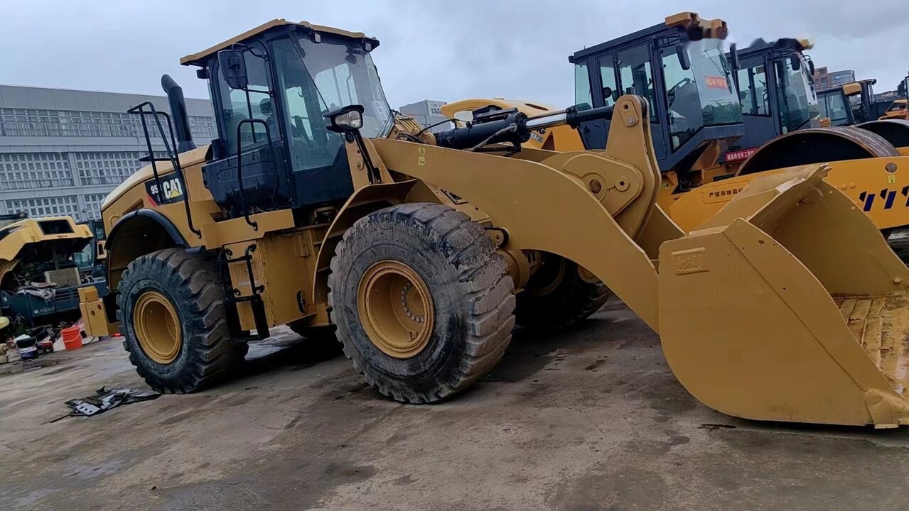 Caterpillar 950GC - Колесен товарач: снимка 3 Caterpillar 950GC - Колесен товарач: снимка 3