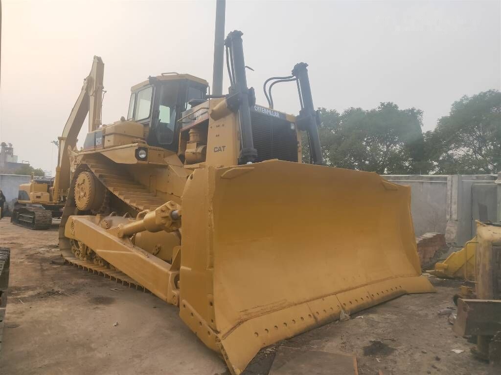 Caterpillar D 9 N - Булдозер: снимка 2 Caterpillar D 9 N - Булдозер: снимка 2