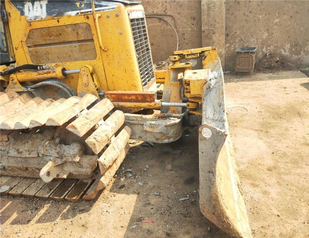Булдозер Caterpillar D3G: снимка 8