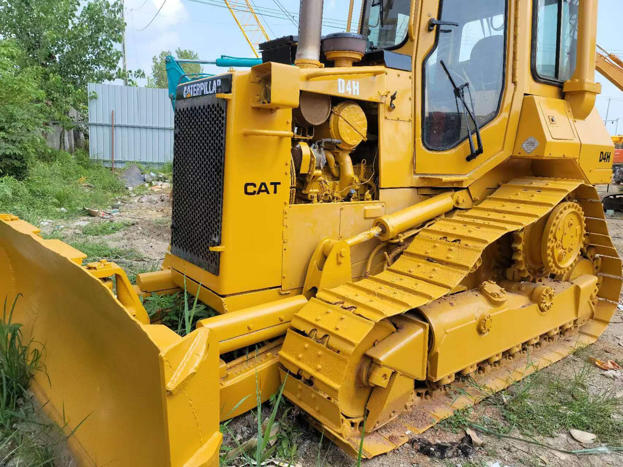 Caterpillar D4H - Булдозер: снимка 2 Caterpillar D4H - Булдозер: снимка 2
