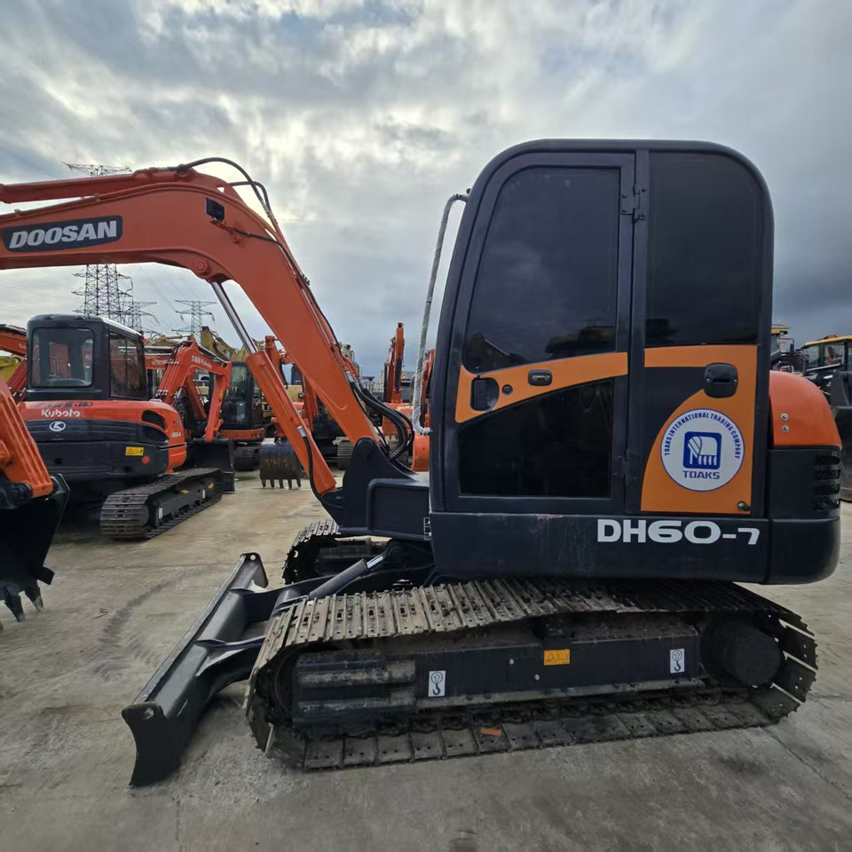 DOOSAN DH60 - Мини багер: снимка 5 DOOSAN DH60 - Мини багер: снимка 5